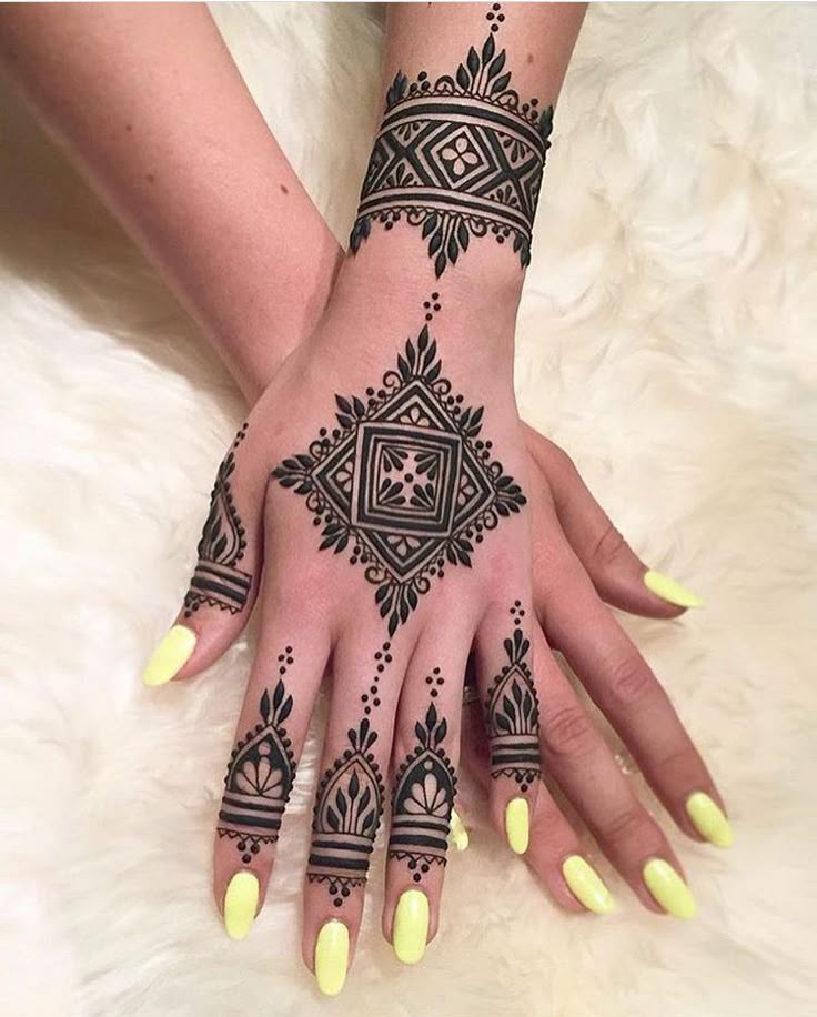 Moroccan Mehandi 1